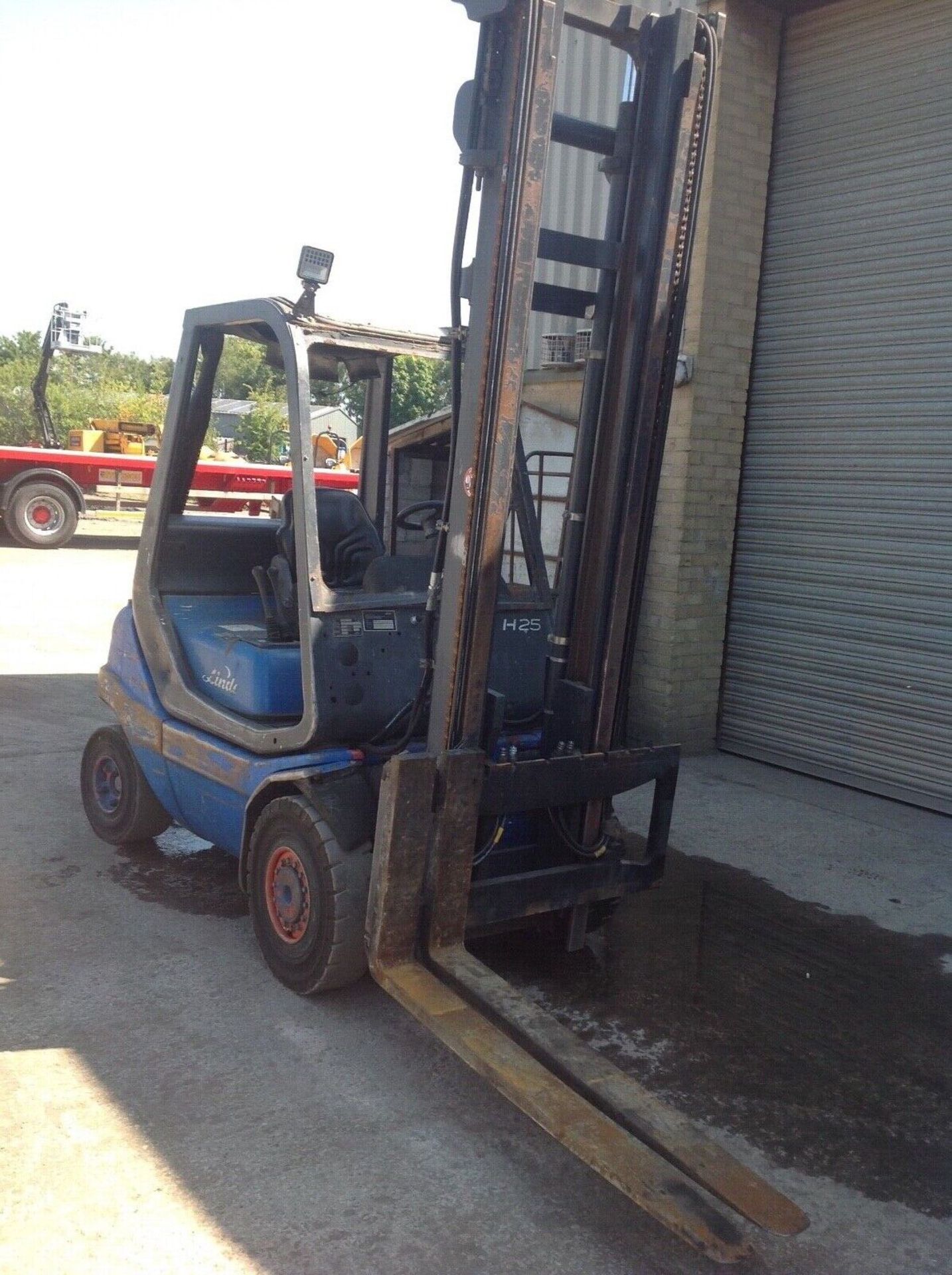 Linde 2.5 ton diesel forklift - Image 2 of 6