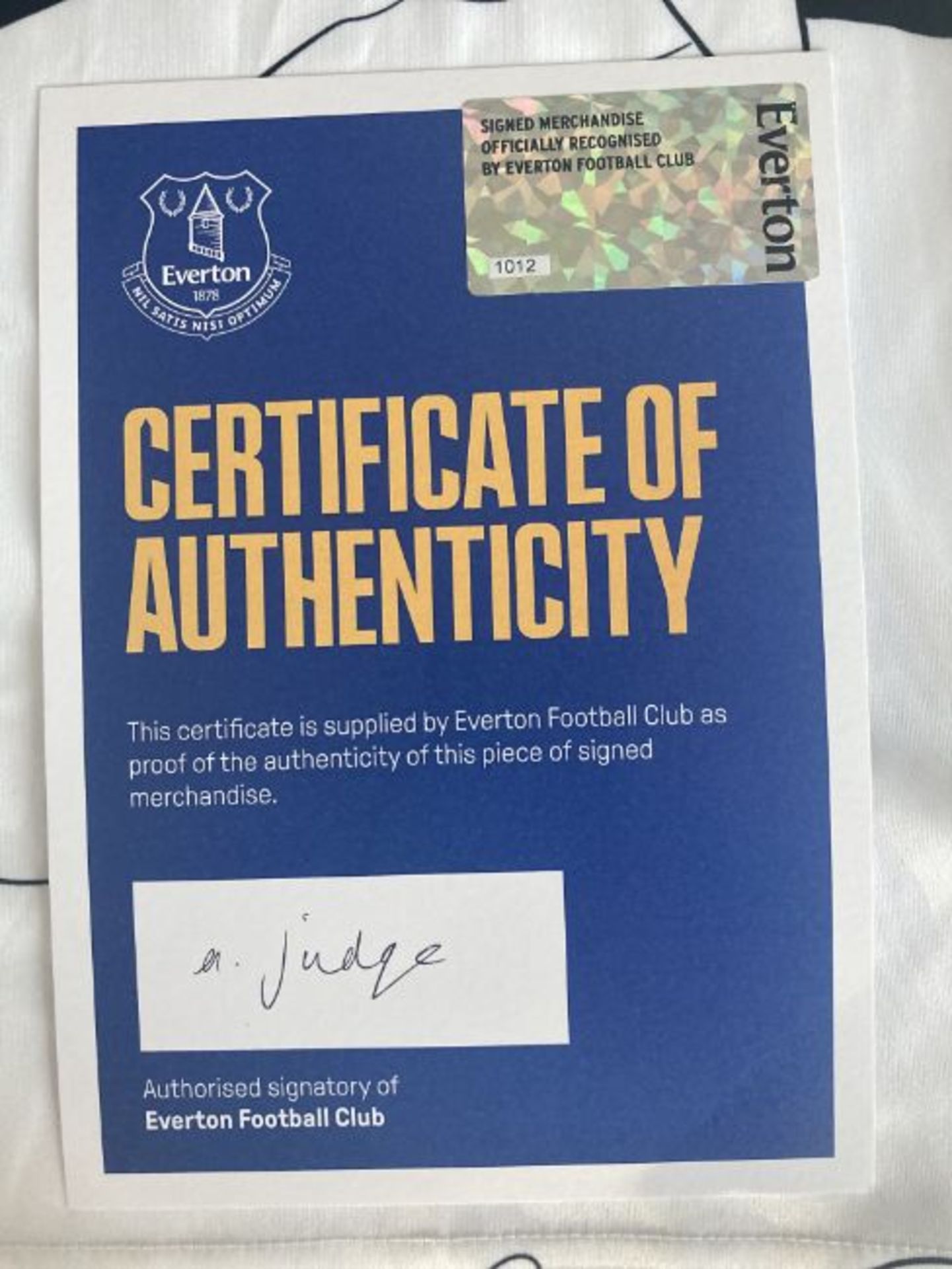 Limited Edition Signed Shirt – Everton Football Club Women’s First Team - Image 2 of 3