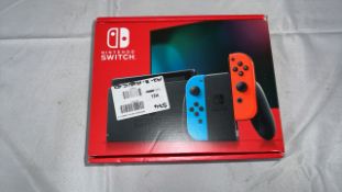 NINTENDO SWITCH CONSOLE RED/BLUE