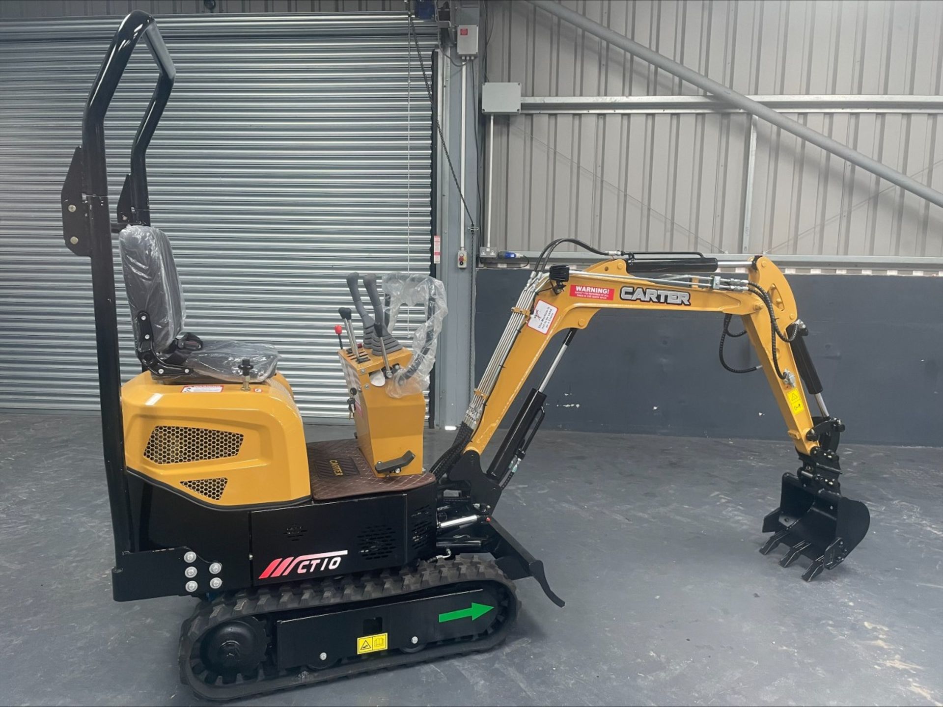 Carter CT10, Mini Digger - Brand New