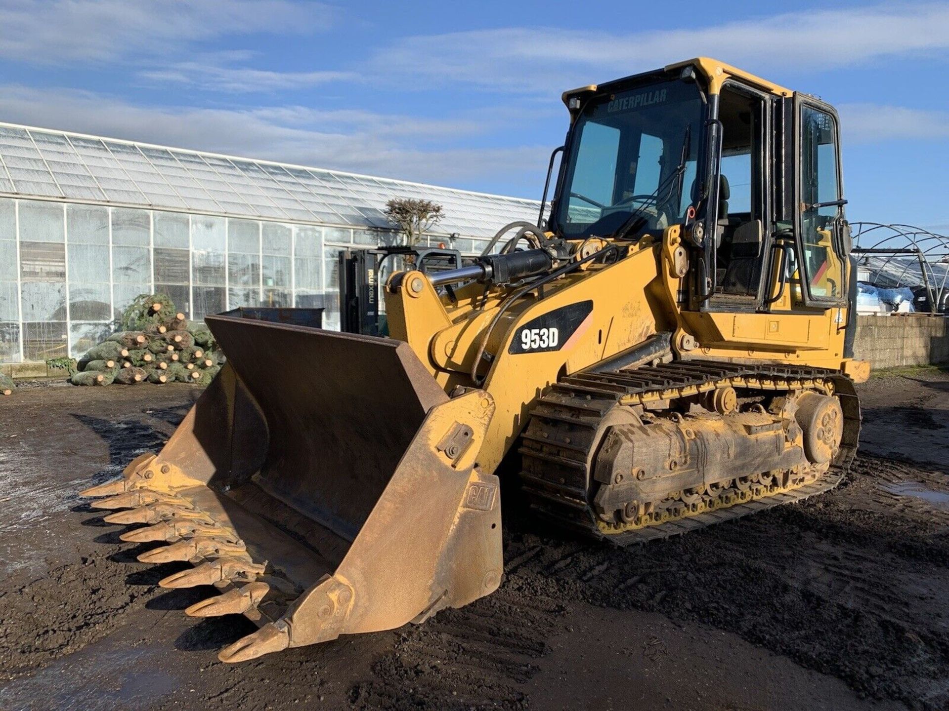 CATERPILLAR 953D Crawler Loader - Image 2 of 9