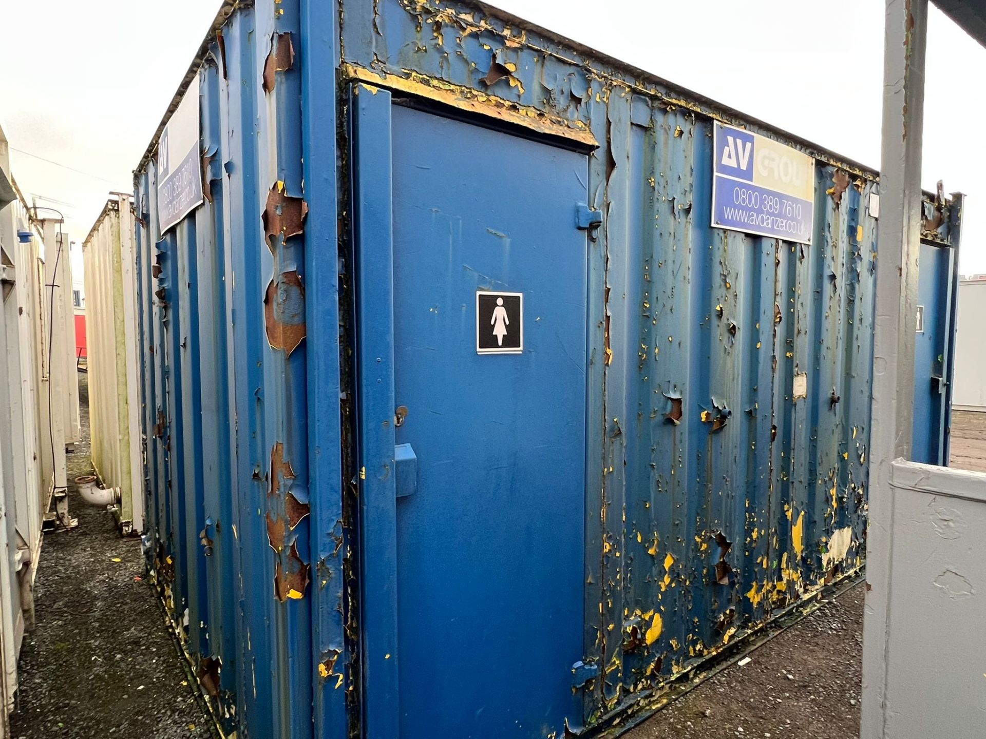 3 + 1 Toilet Block