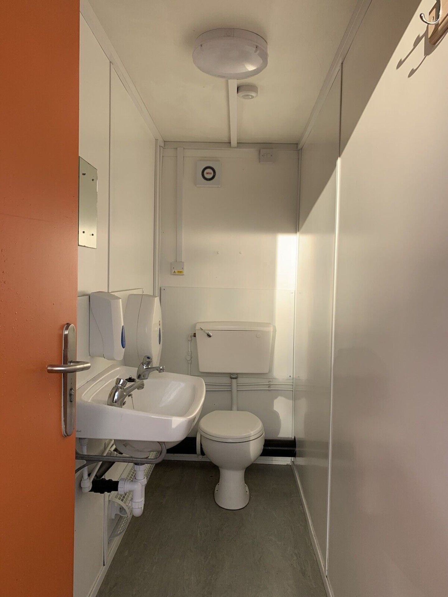 Portable Toilet Block / Shower Block - Image 5 of 11