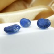 Selection of 3 natural sapphires in a cabochon cut. Combined weight: 10.31 carat