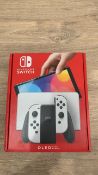 NINTENDO SWITCH CONSOLE OLED WHITE