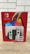 NINTENDO SWITCH CONSOLE OLED WHITE