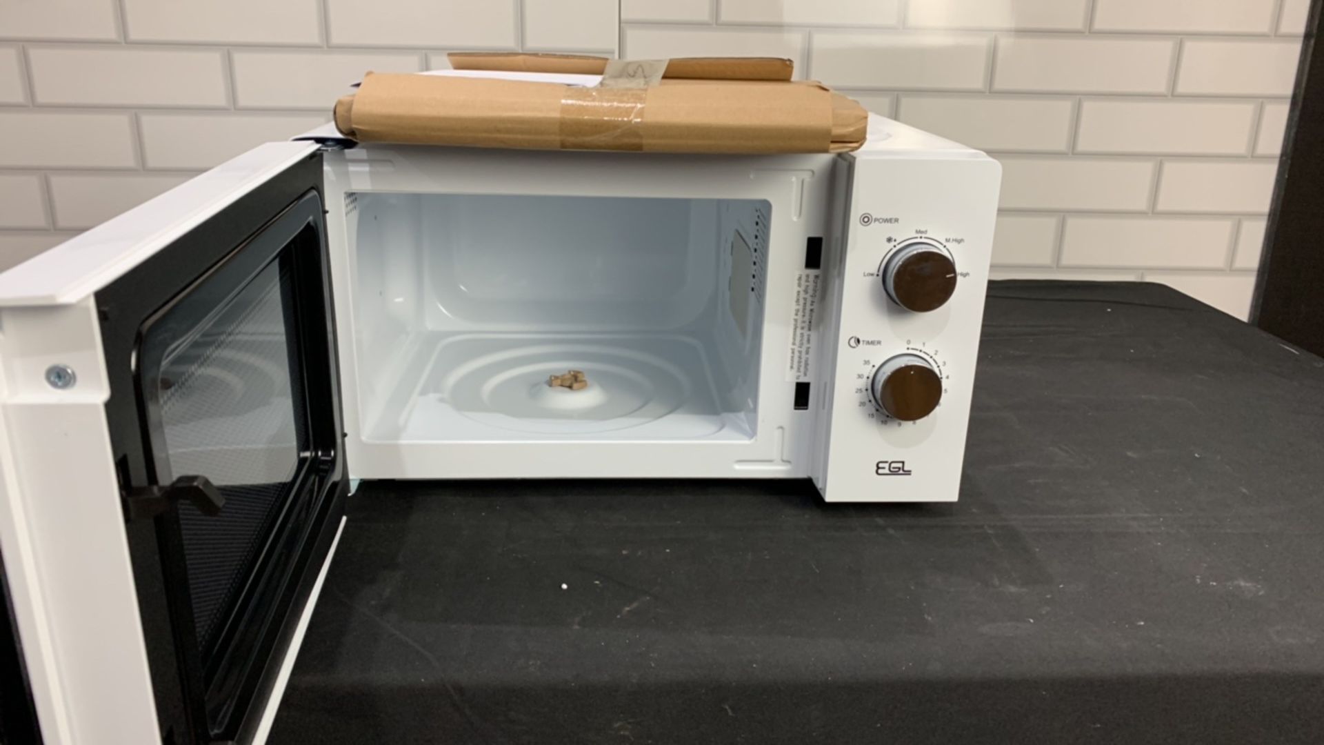 EGL VOGUE MIRRORED MICROWAVE-WHITE & CHR - Image 6 of 6