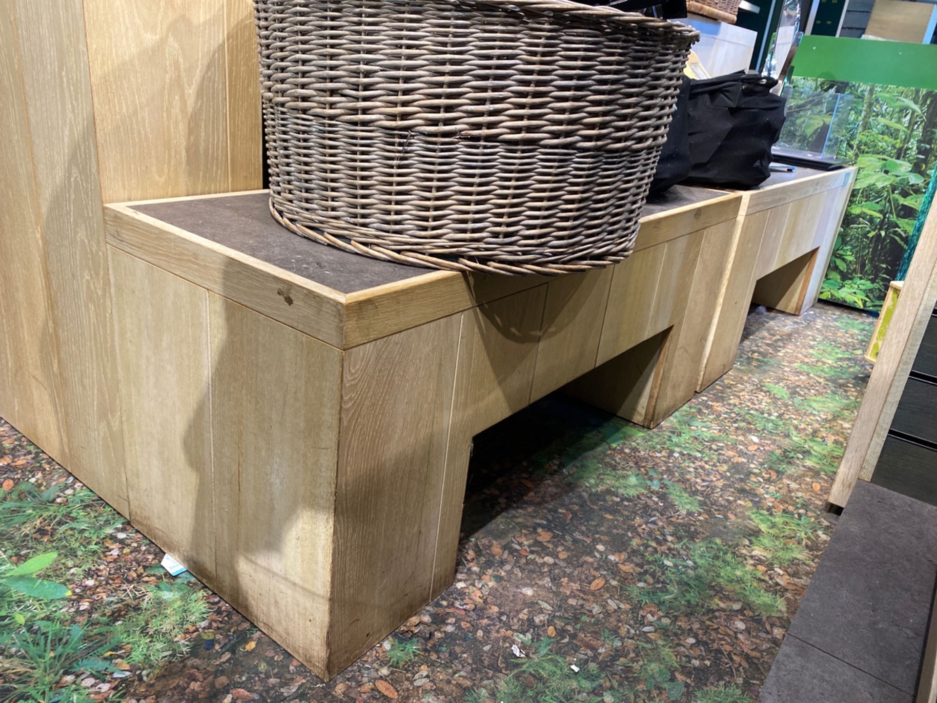 Wooden Display Bench X4 - Bild 4 aus 4