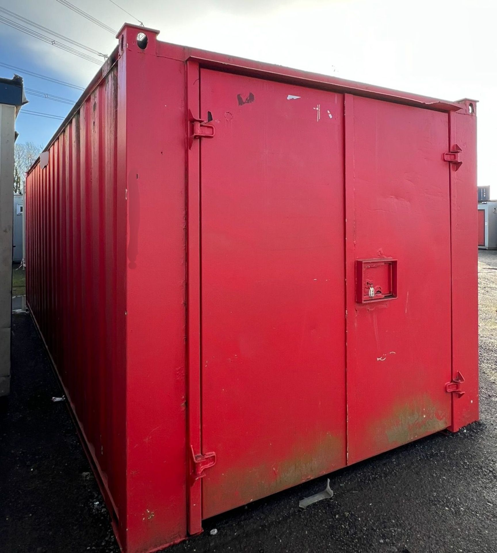24ft x 9ft storage container - Image 3 of 5