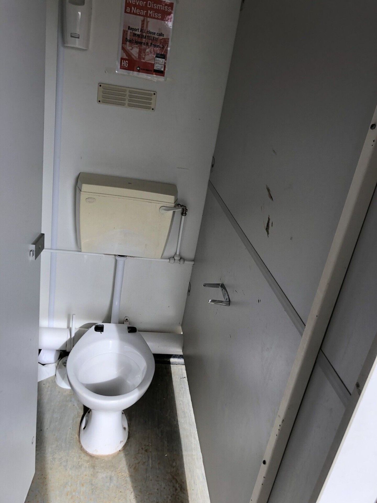 Portable Toilet Block With Shower Disabled Wheelch - Image 7 of 10