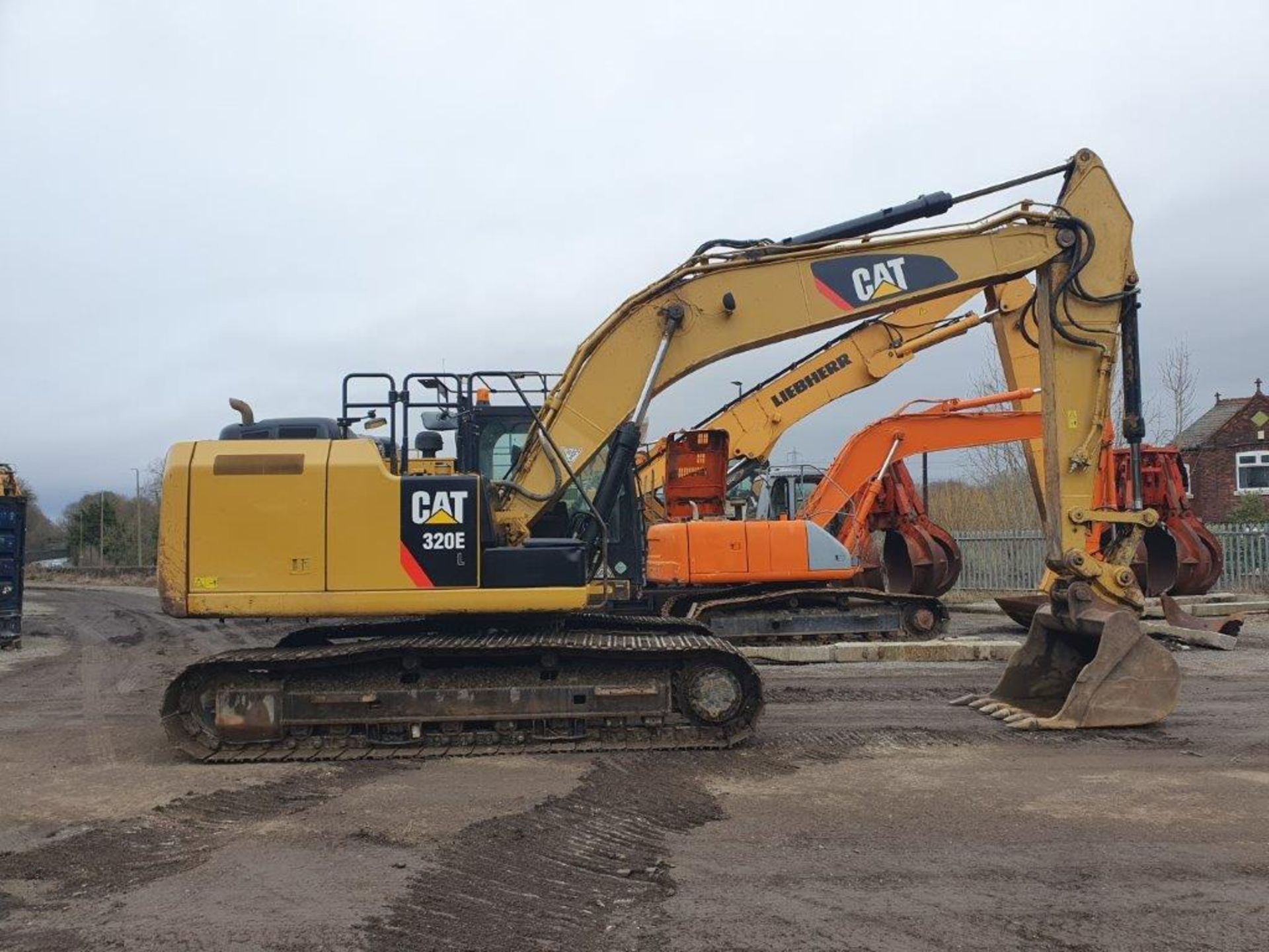 Caterpillar 320E Excavator – 2015 - Bild 2 aus 4