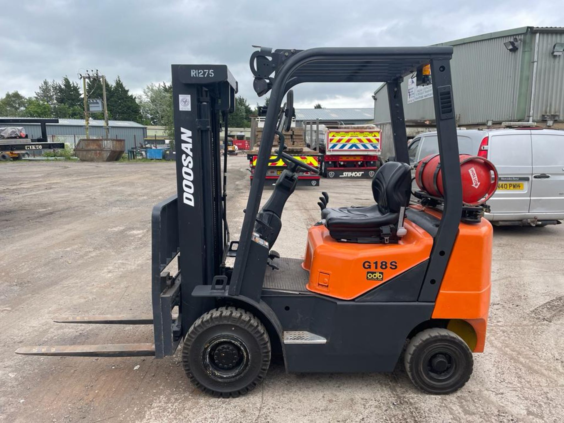 2007 Doosan 1.8 Ton Gas Forklift - Triple Container Spec