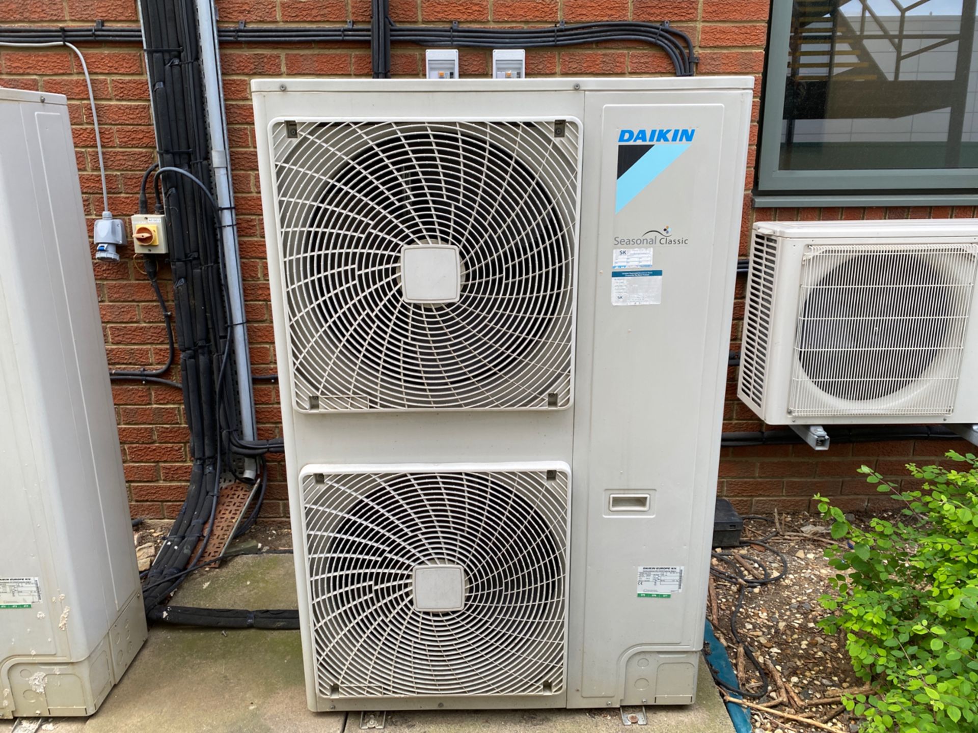 Daikin Seasonal Classic Inverter Condenser (Exterior Unit Only)