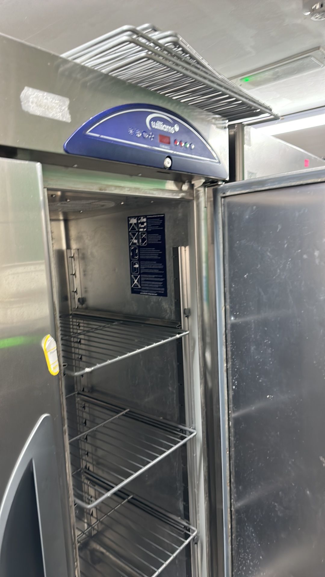 1 x Williams Double Freezer (located in rear kitchen) - Bild 7 aus 7