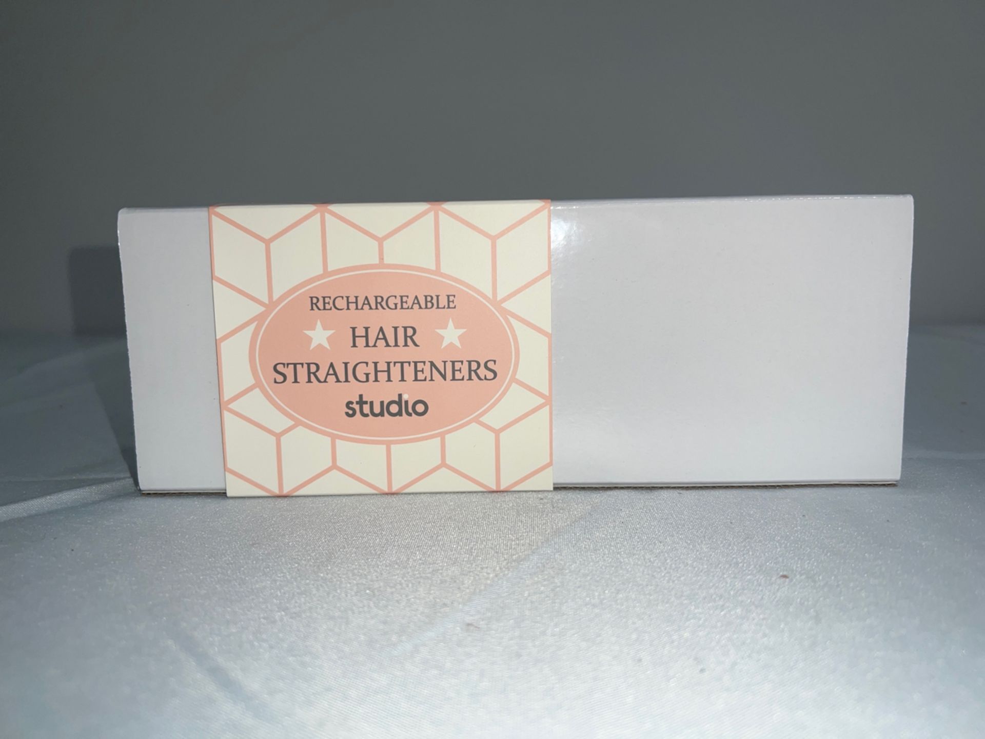 STUDIO RECHARGEABLE HAIR STRAIGHTENER - Image 2 of 2