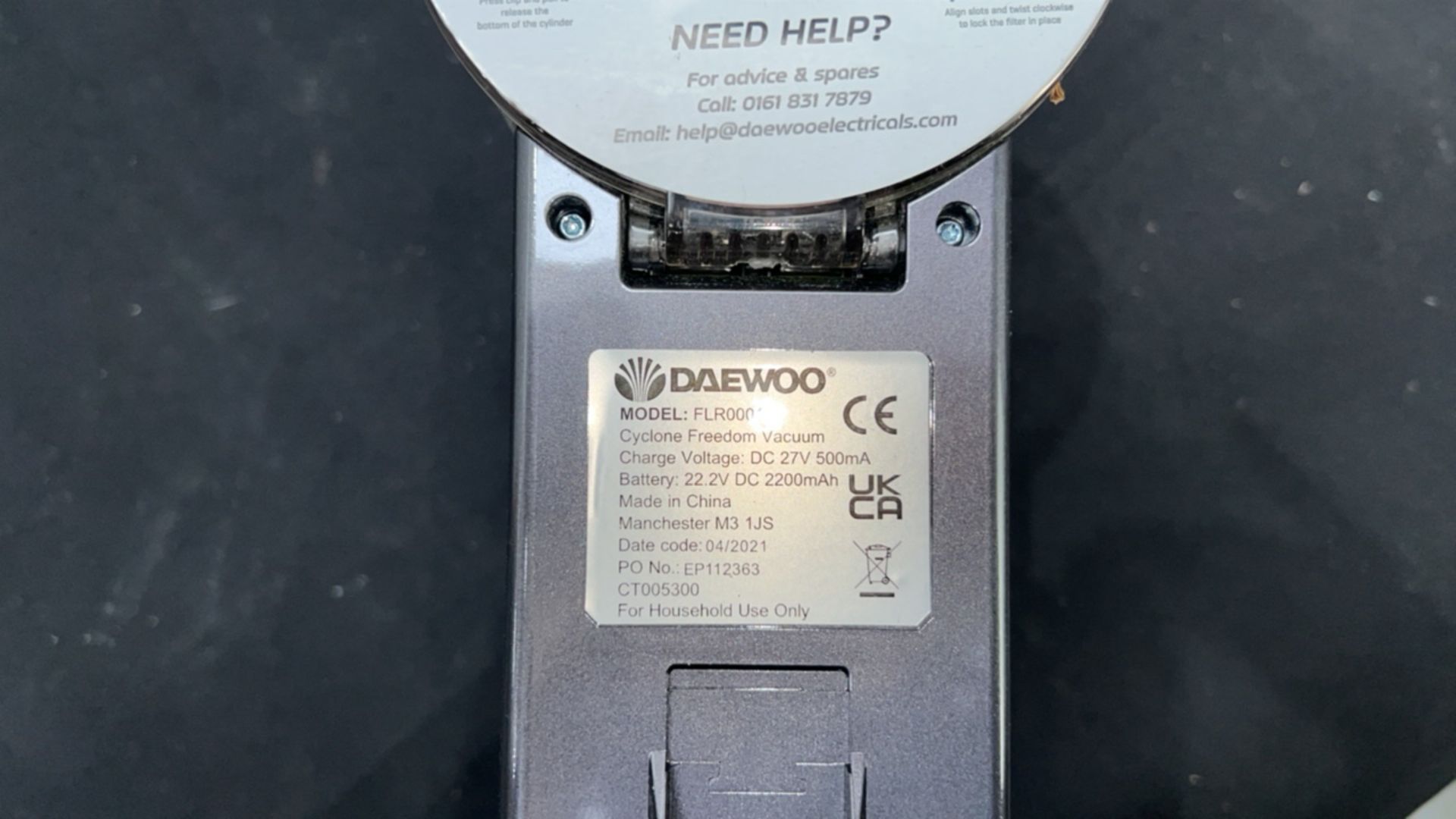 DAEWOO CORDLESS 2IN1 STICK VAC - Image 3 of 5