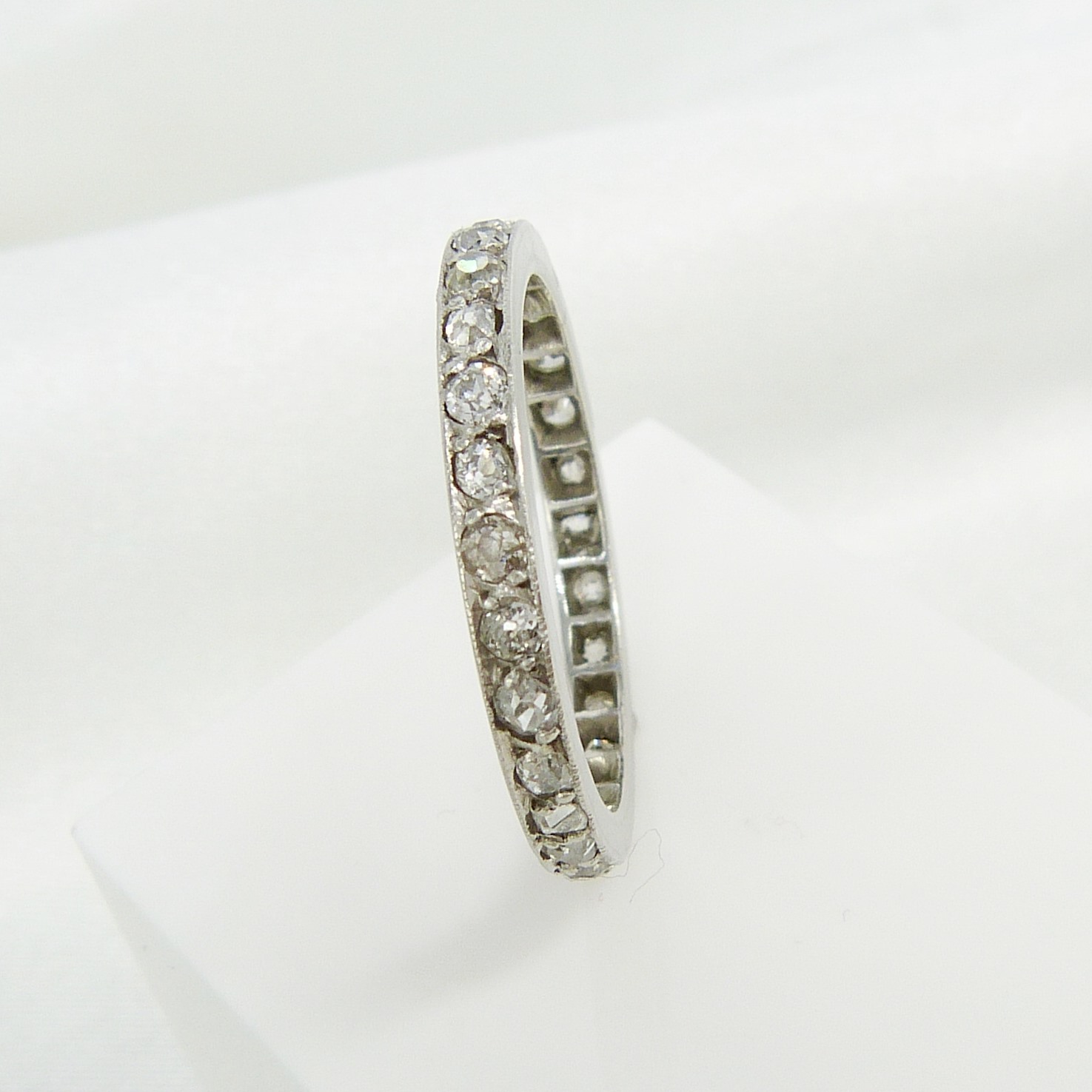 Genuine antique platinum full eternity ring set with 0.85 carats old-cut diamonds - Image 7 of 8