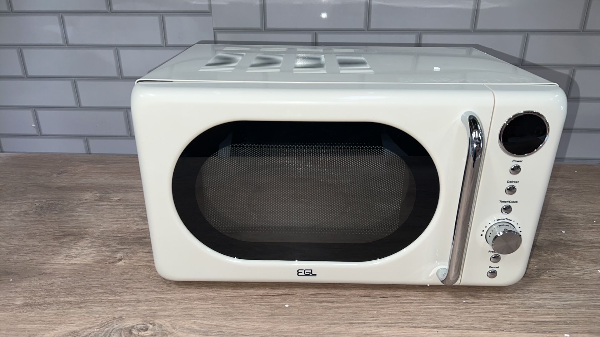 EGL RETRO 20 LITRE MICROWAVE - CREAM