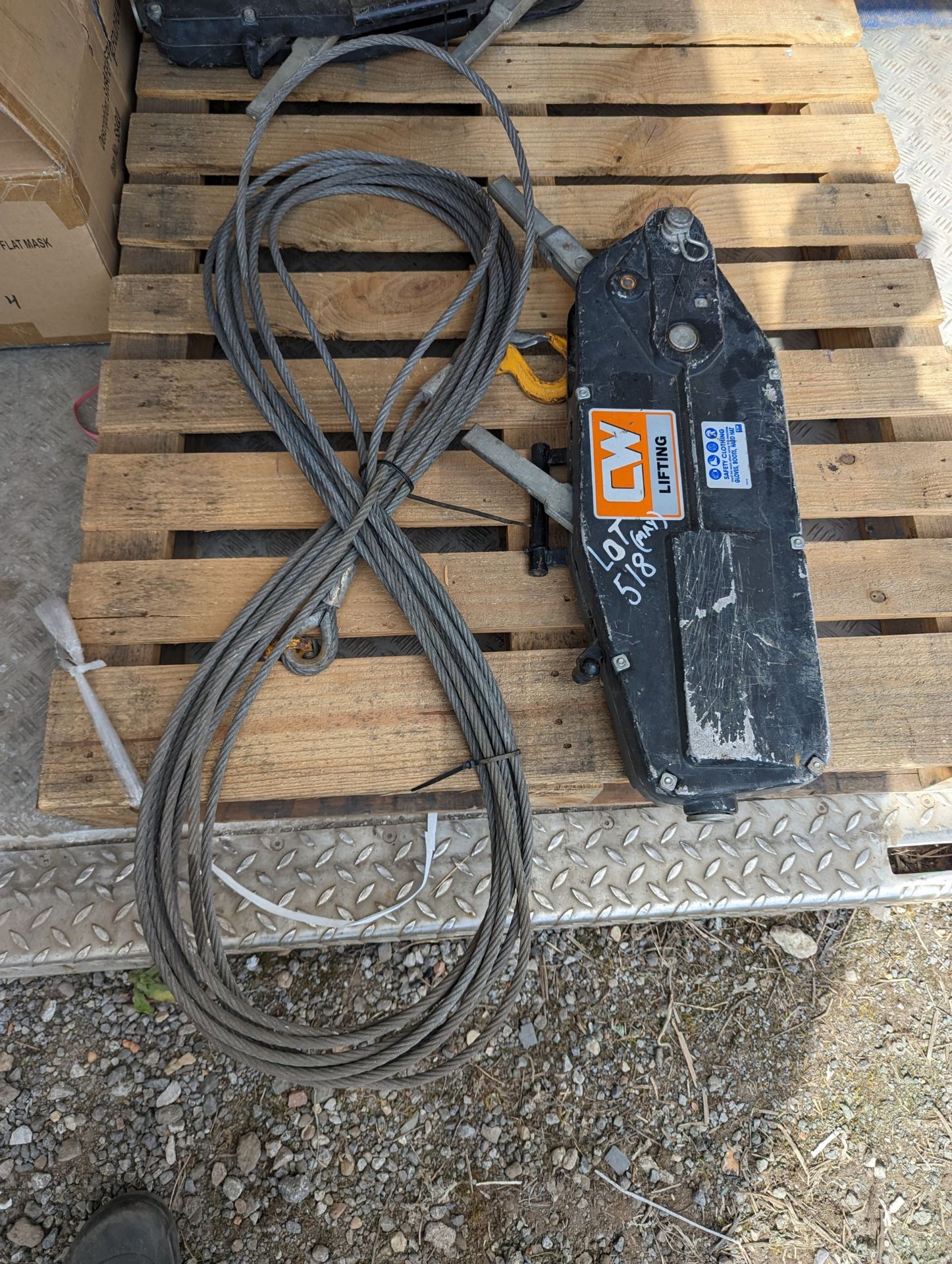 Tirfor Winch 3.2ton with approx 10m steel cable with hooks - Image 2 of 5