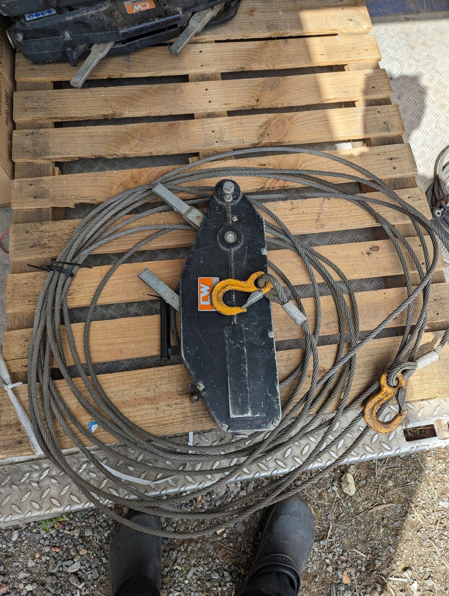 Tirfor Winch 1.6ton and Steel rope cable with hook - Image 5 of 5