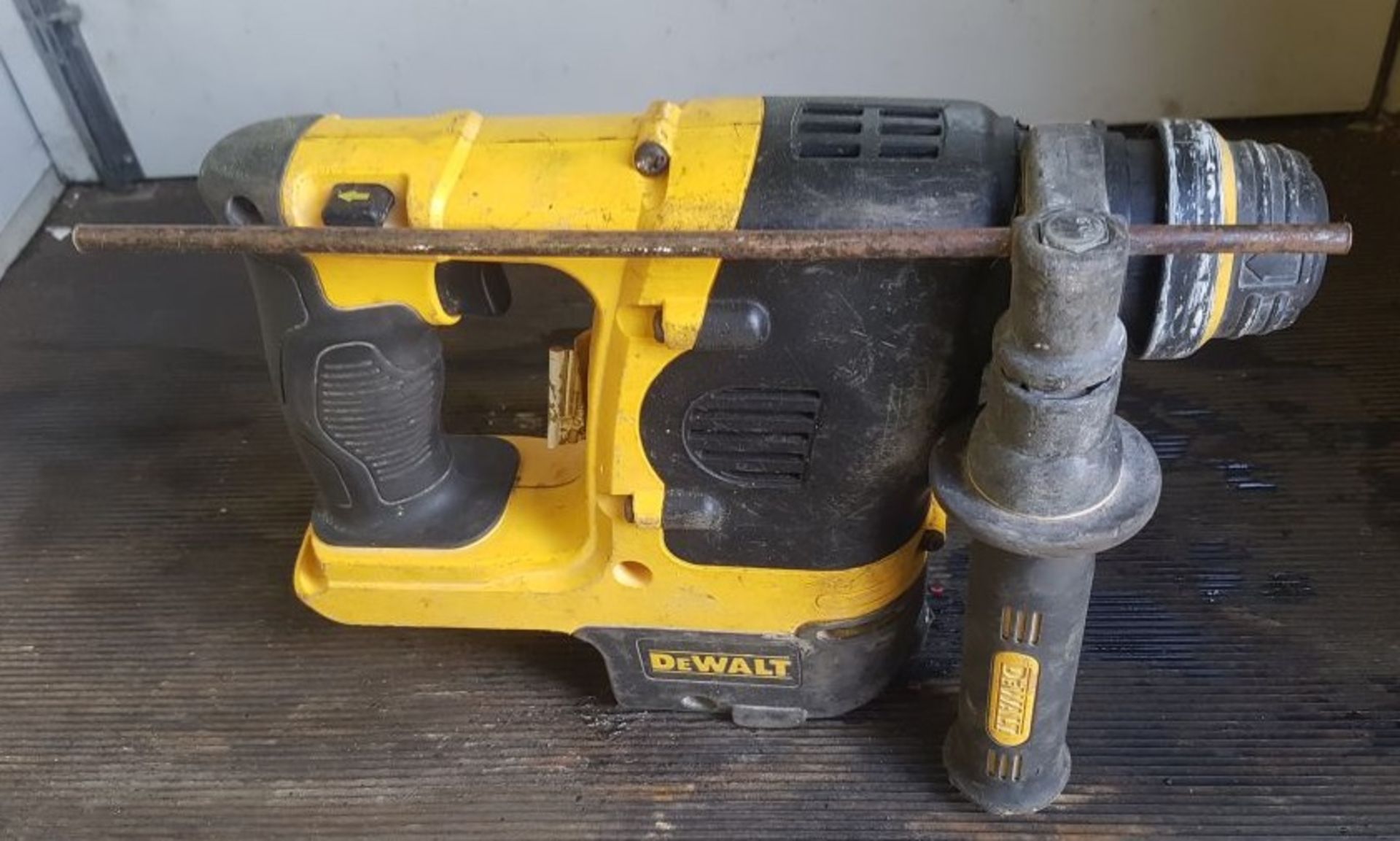 Dewalt DCH253 18V XR Li-ion Cordless Hammer Drill