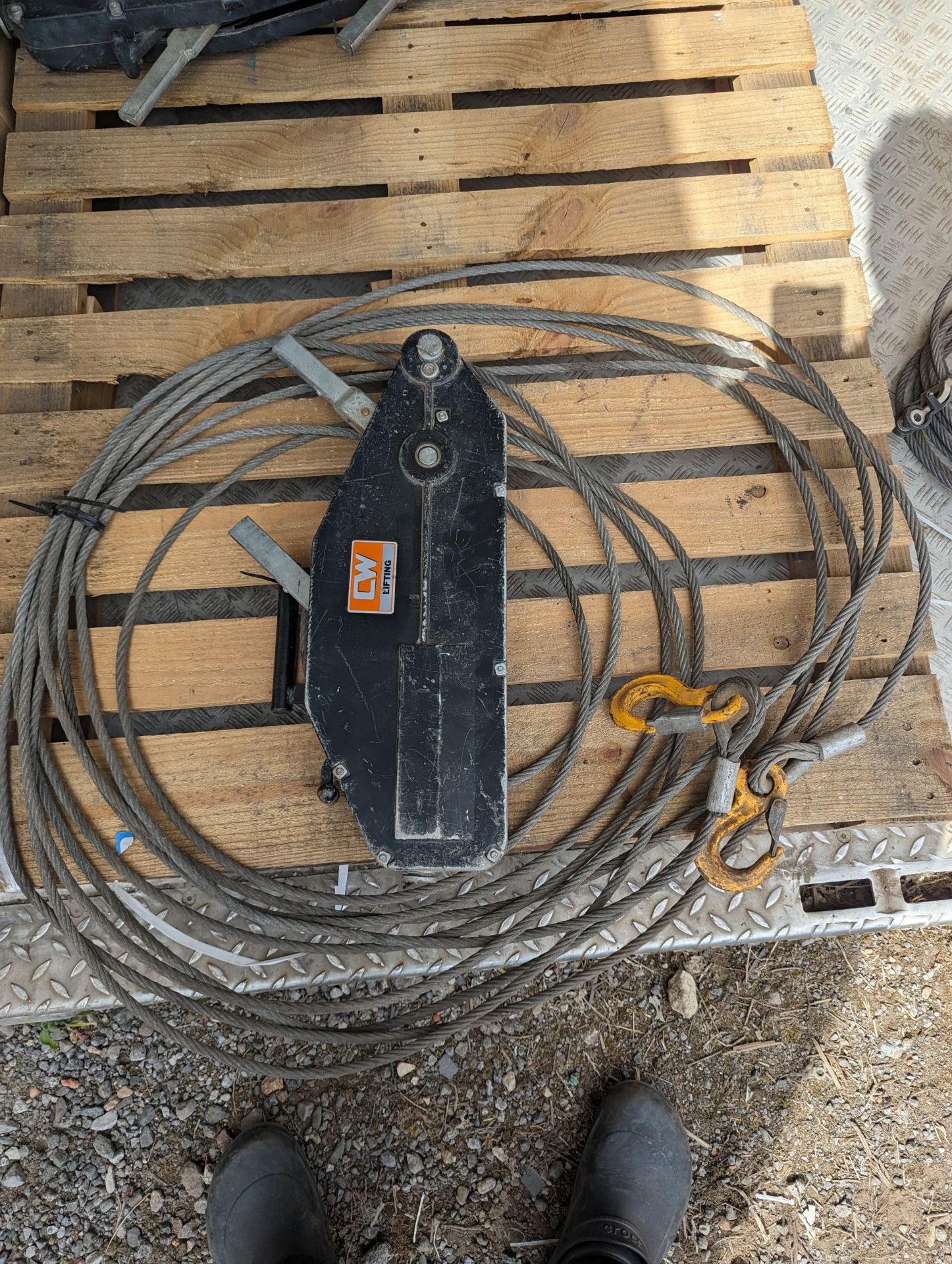 Tirfor Winch 1.6ton and Steel rope cable with hook - Image 4 of 5