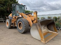 CASE 721F Wheeled Loader Loading Shovel