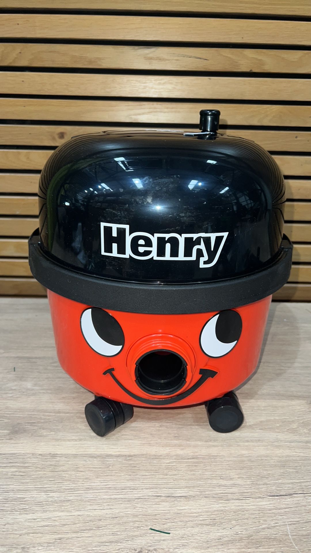 NUMATIC HENRY 160 VACUUM CLEANER RED - Image 2 of 3