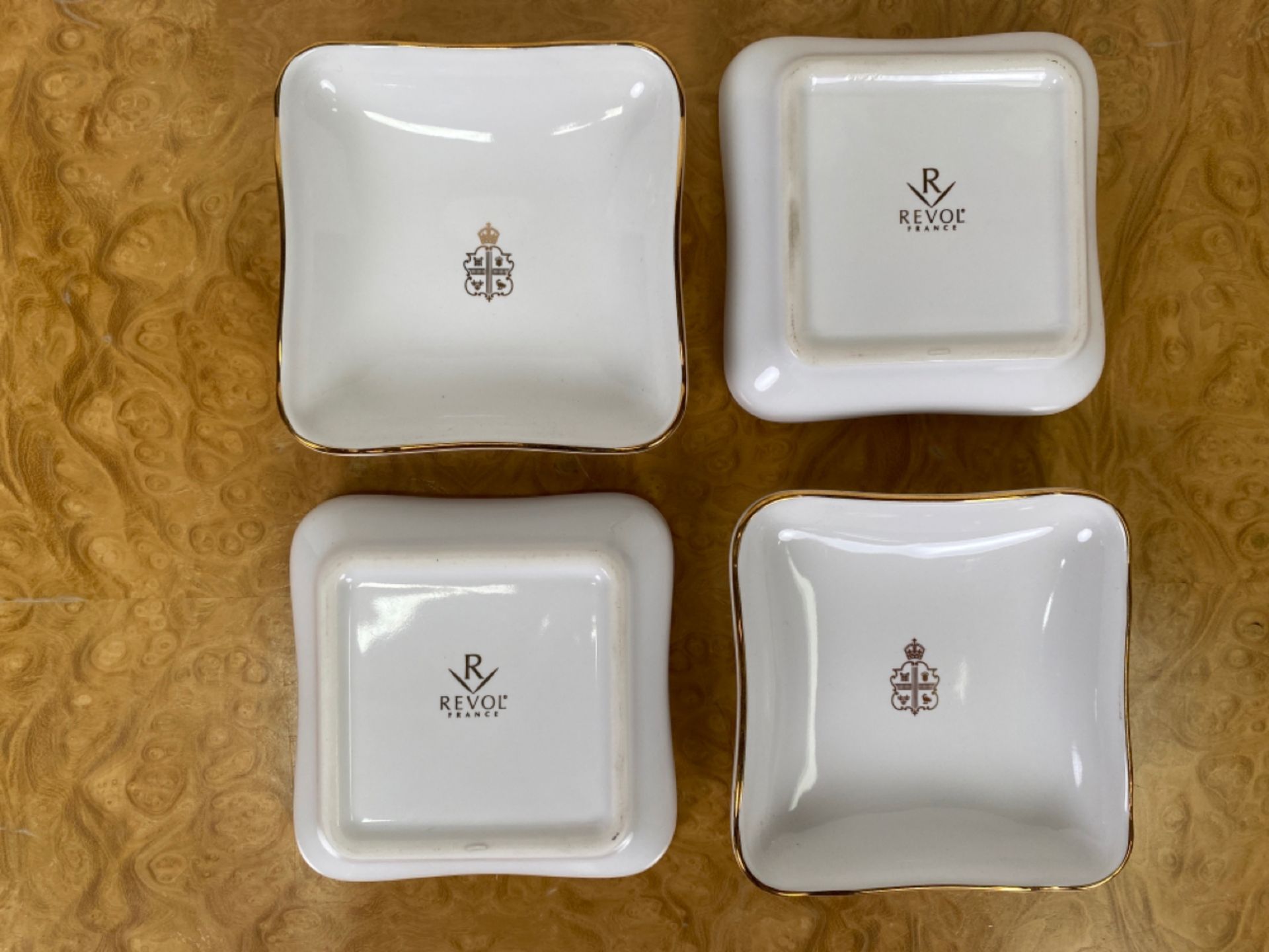 Set of Claridge's Crested Crockery - Image 21 of 44