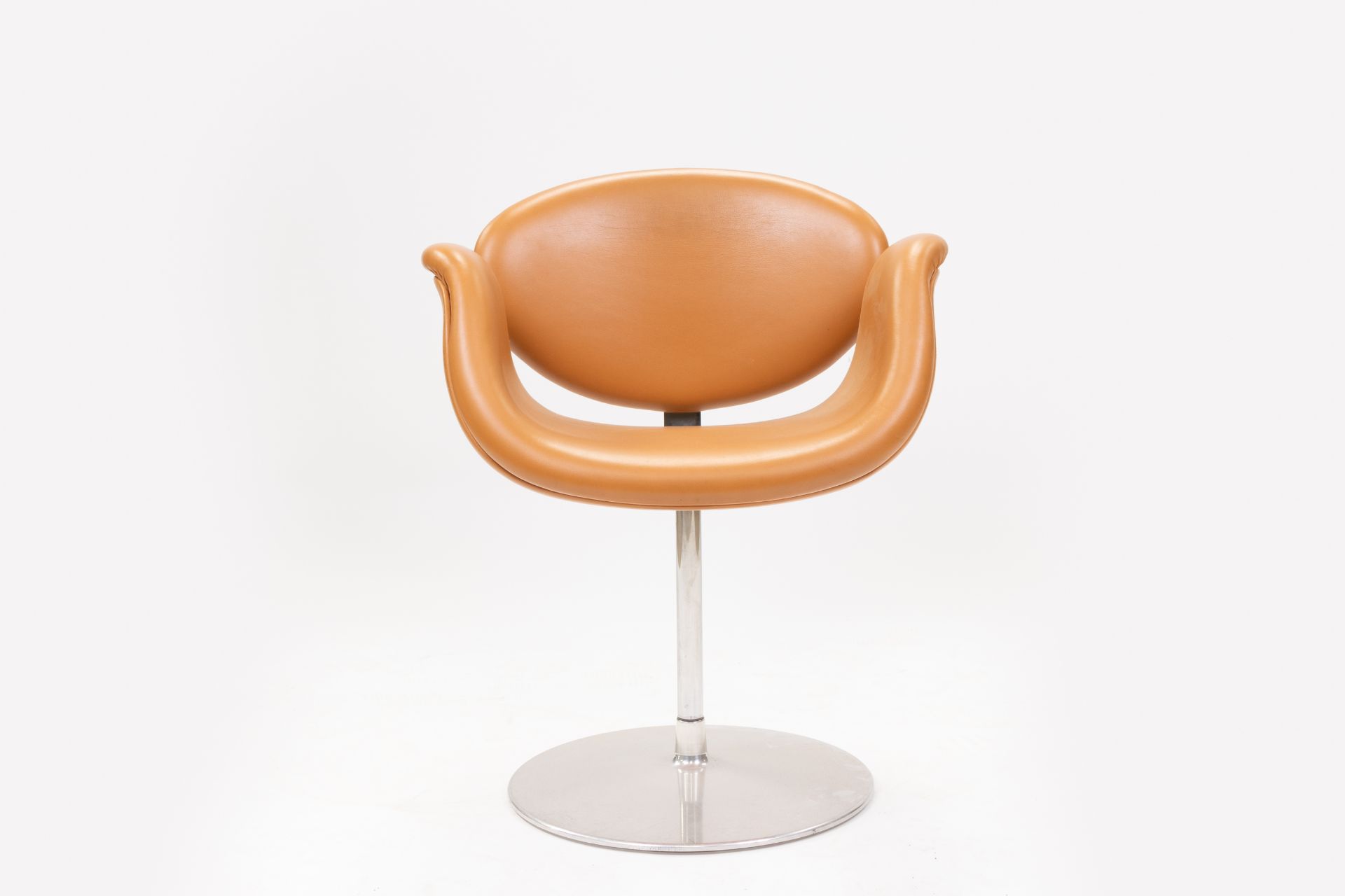 Little Tulip Artifort Swivel Chair Design by Pierre Paulin