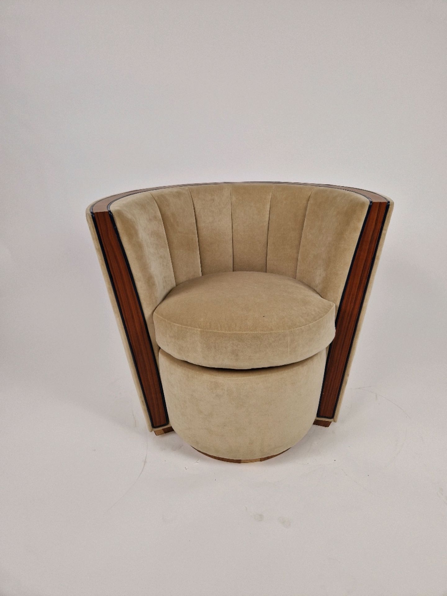 Bespoke Deco Tub Chair Made for Claridge's by David Linley - Bild 2 aus 11