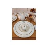 Set of 16 Crested Plates for Claridge's by Chommette 1884 (25cm and 31.5cm)