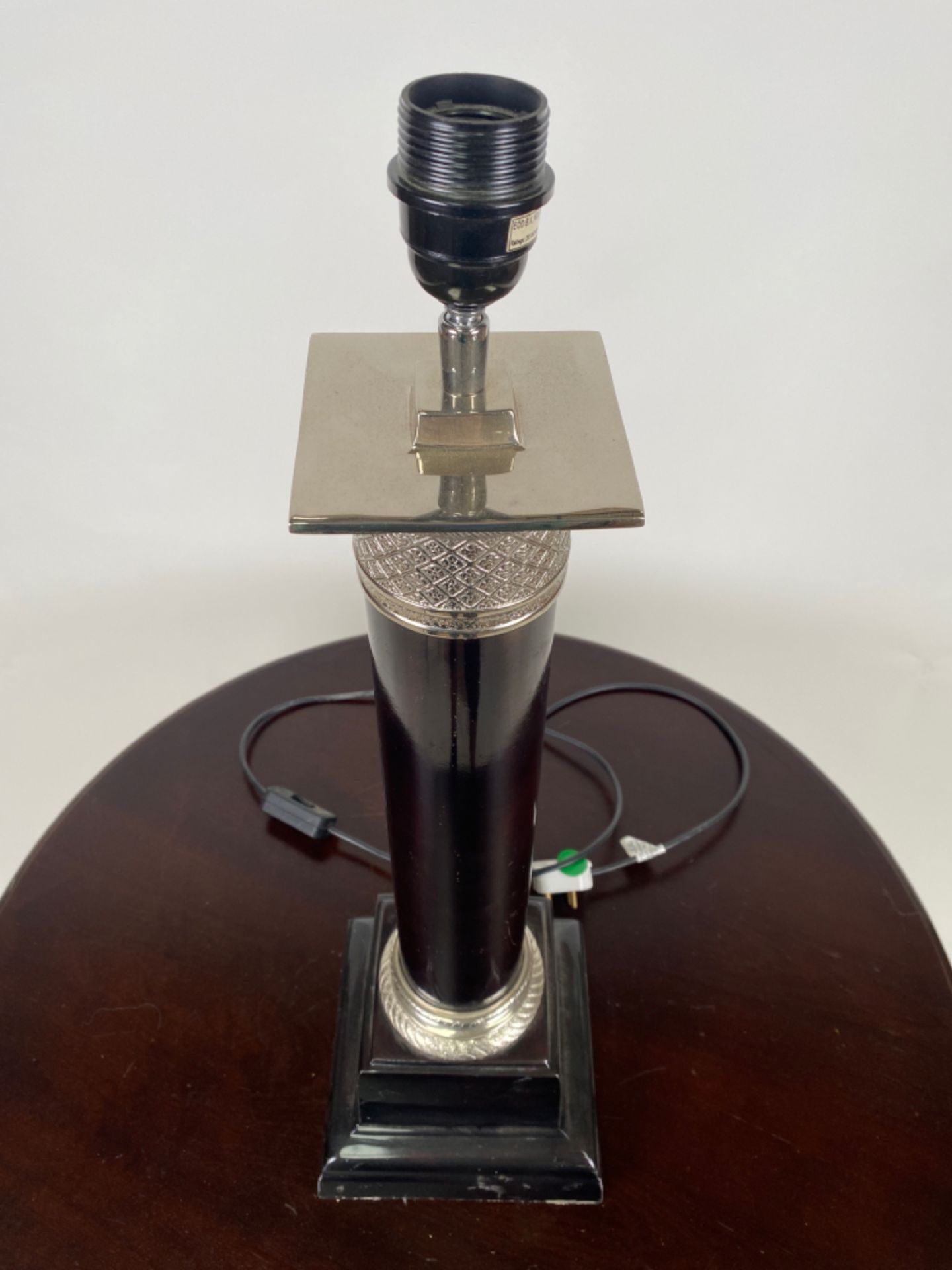 Contemporary Table Lamp - Bild 3 aus 4