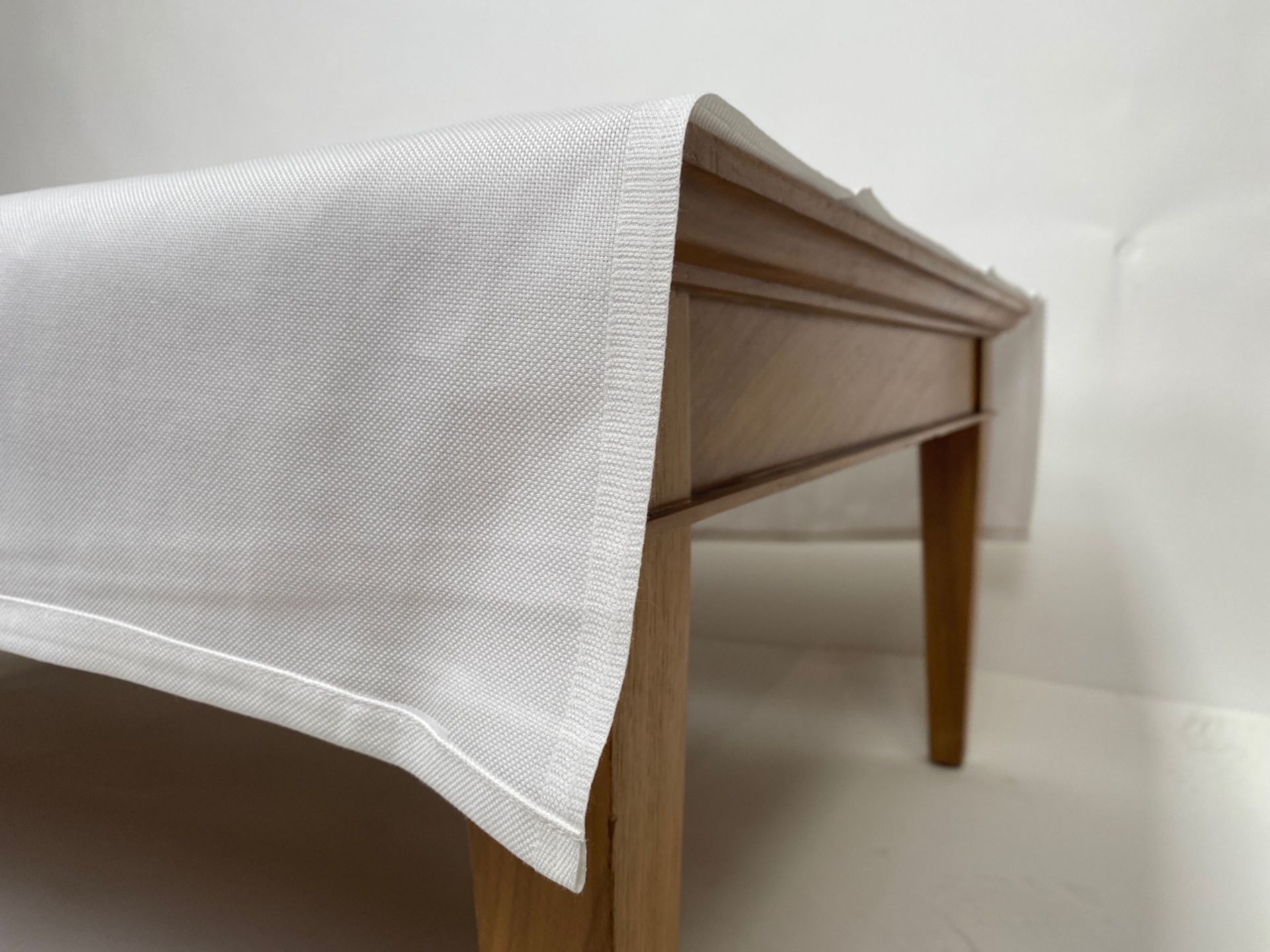 Table linen - Image 4 of 8