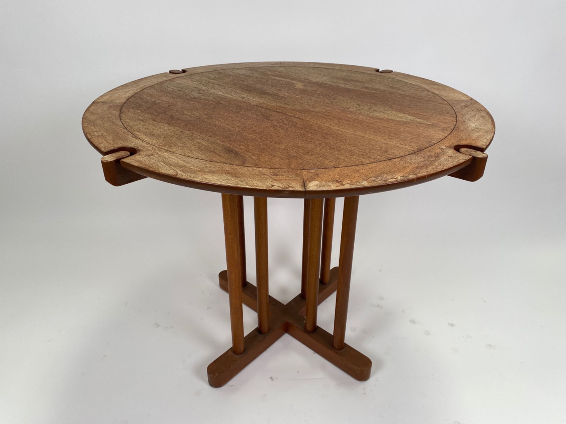 Round Dining Table with Solid Wooden Frame