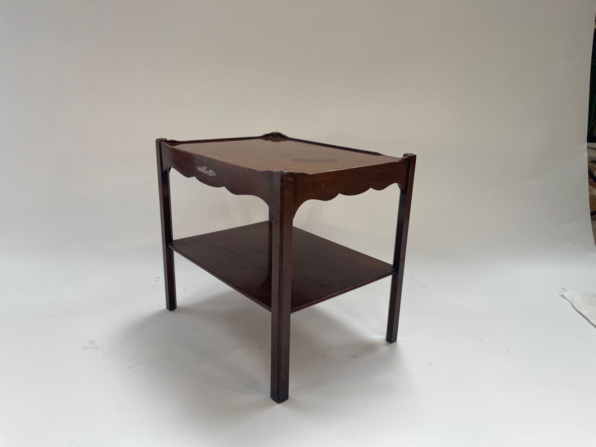 English Side Table in mahogany with shelf - Image 4 of 4