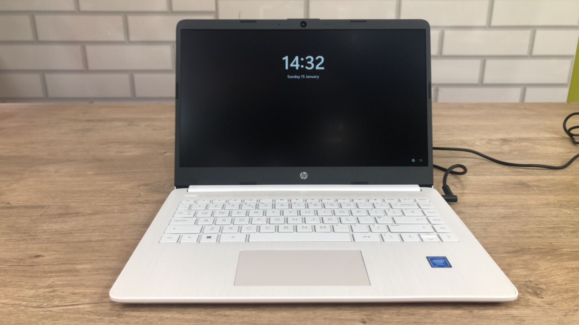 HP 14S-FQ0017 AMD 64GB WINDOWS 10 LAPTOP