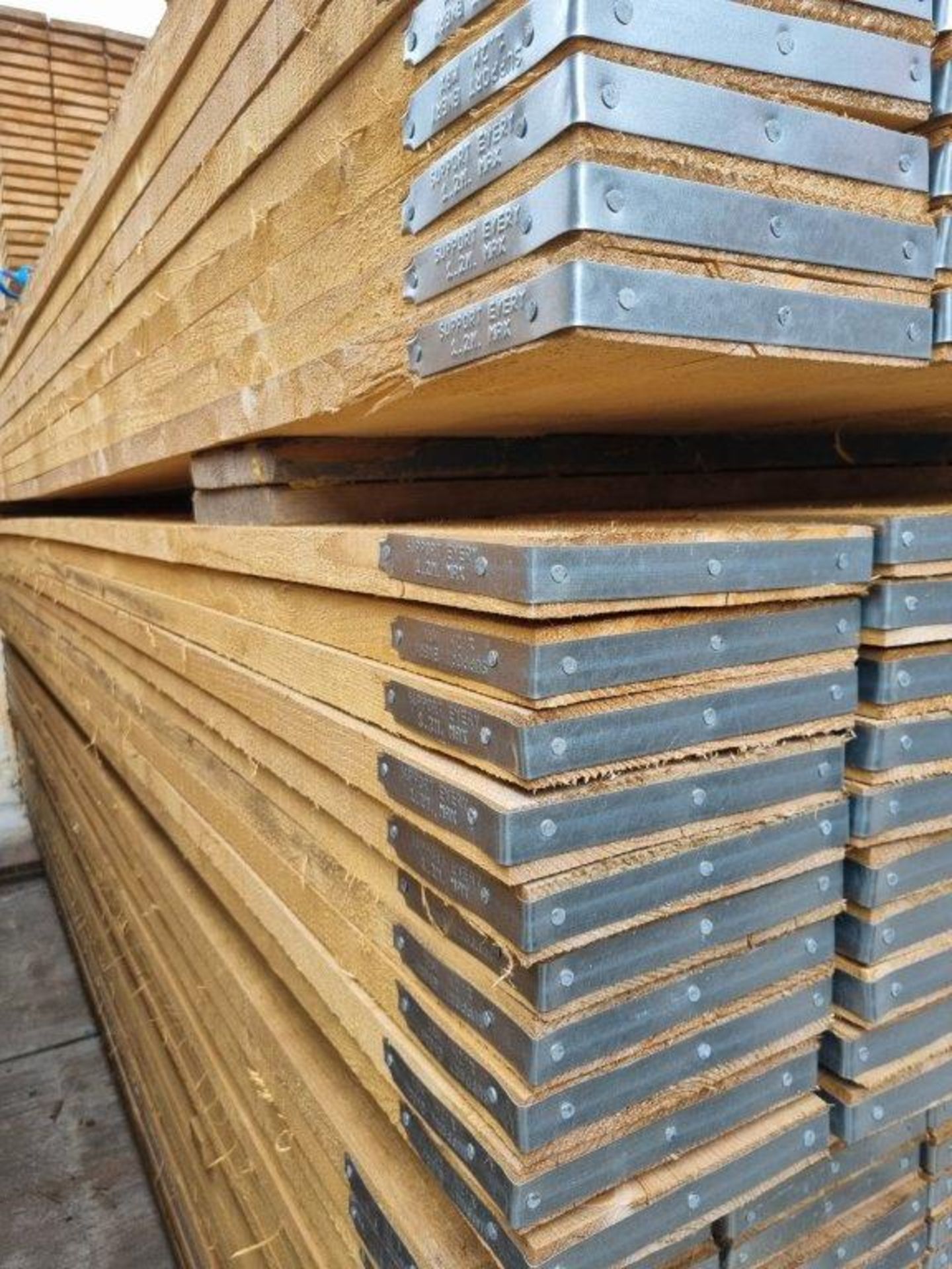 25 x New 13ft Banded Scaffold Boards