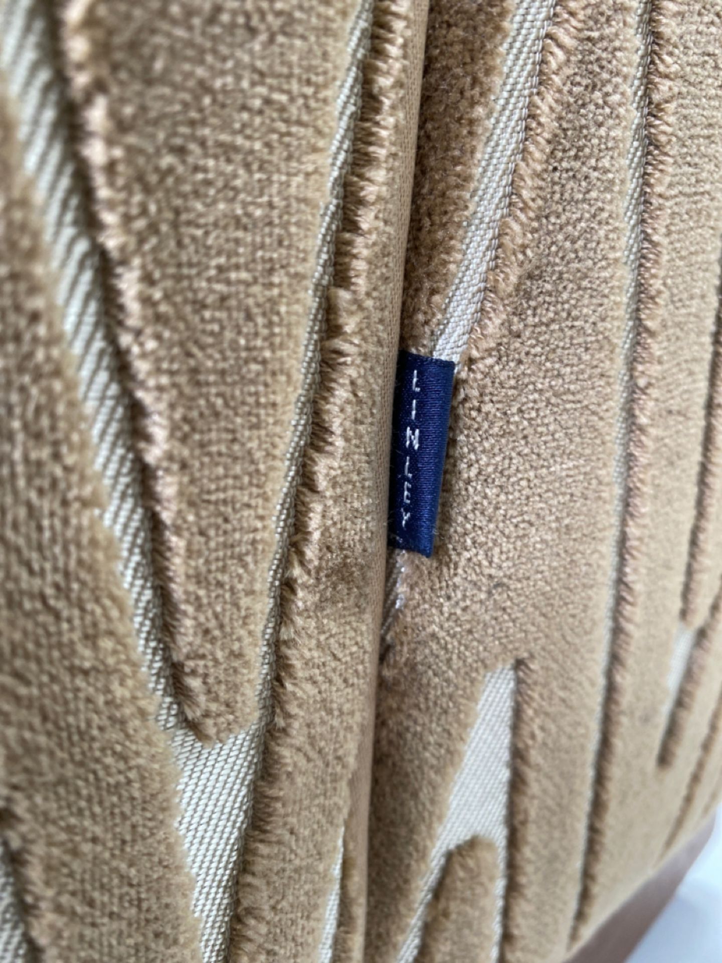 David Linley Fabric Sofa - Image 6 of 6