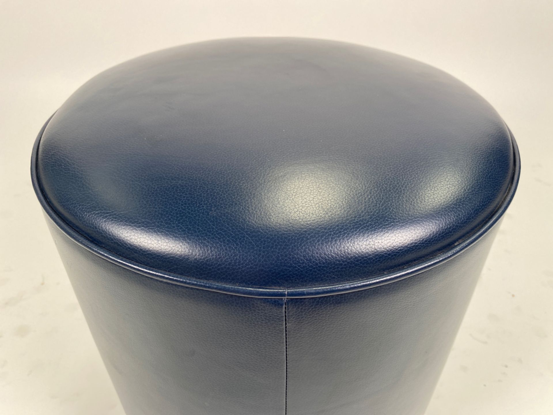 The Berkeley Blue Bar Leather Bar Stools x 4 - Image 5 of 5