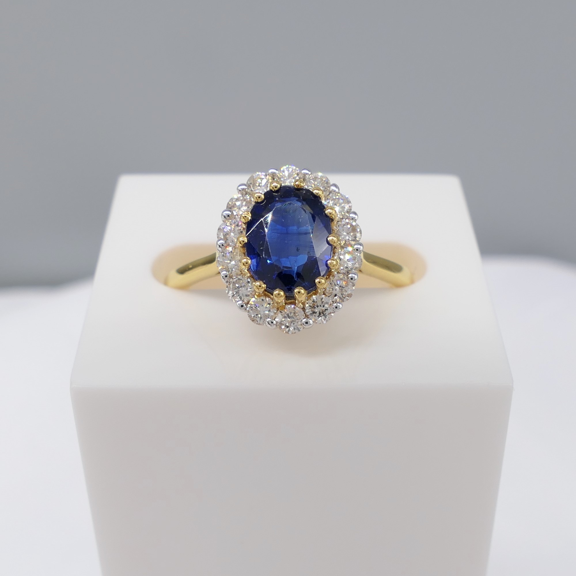 18ct yellow gold kyanite and diamond cluster ring with certificate - Image 5 of 7