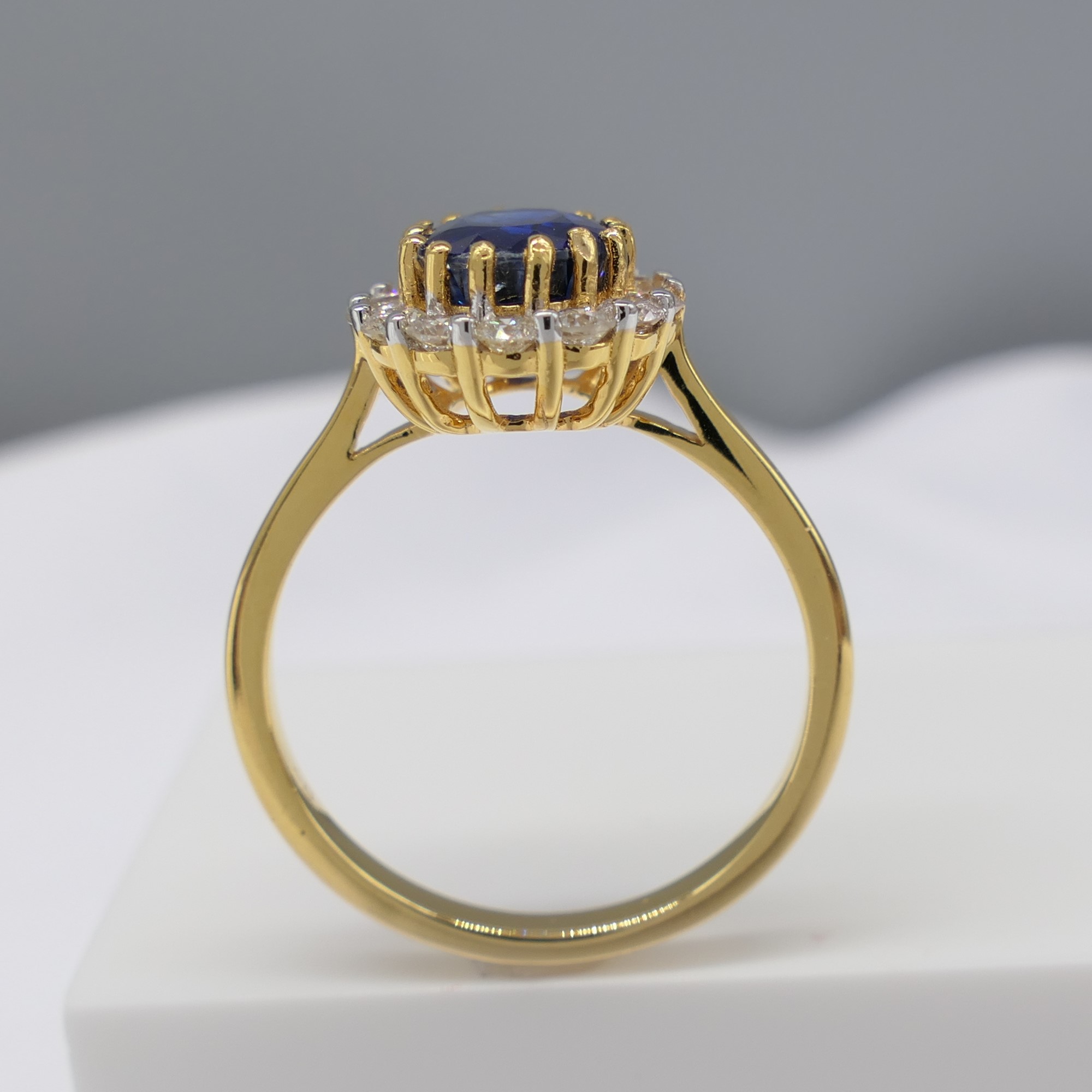 18ct yellow gold kyanite and diamond cluster ring with certificate - Image 4 of 7