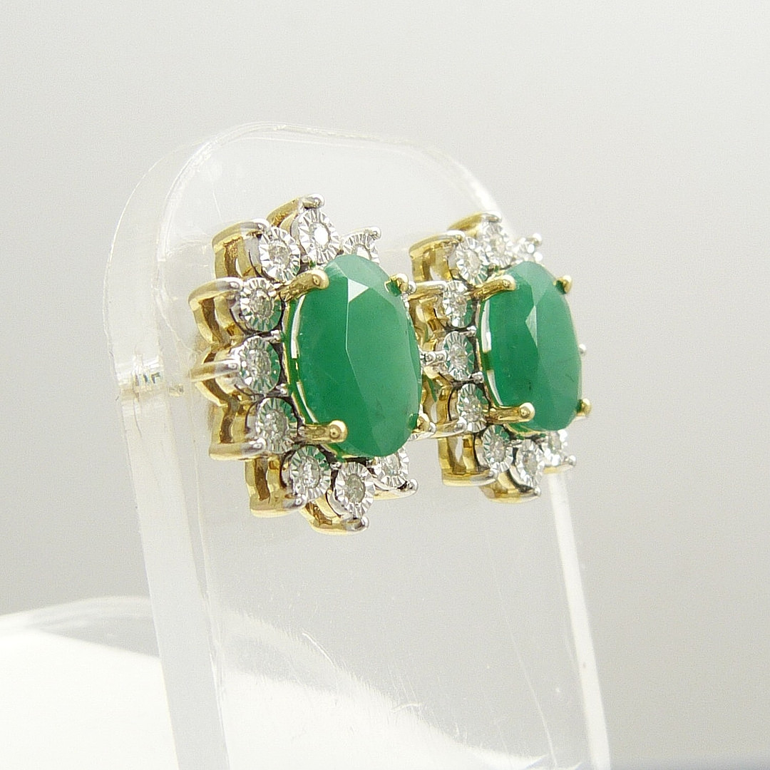 Emerald and diamond oval cluster earrings with butterfly backs, in yellow gold. - Image 4 of 7