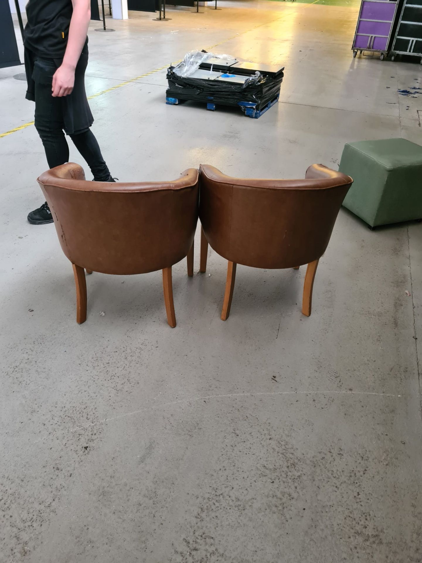 Brown Arm Chairs x2 - Bild 2 aus 5