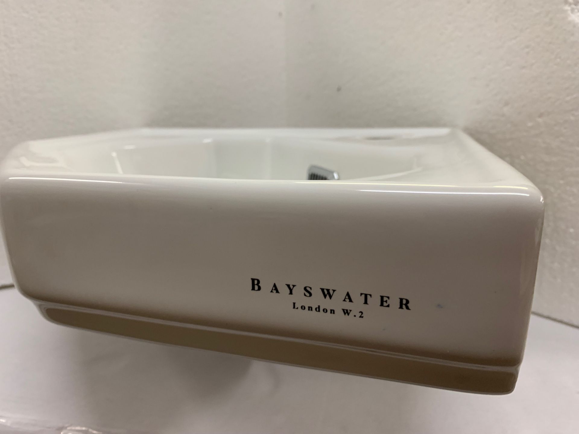 Bayswater 'Fitzroy' Traditional Style Ceramic Corner Wash Basin in White. RRP £145 - Brand New - Image 4 of 7