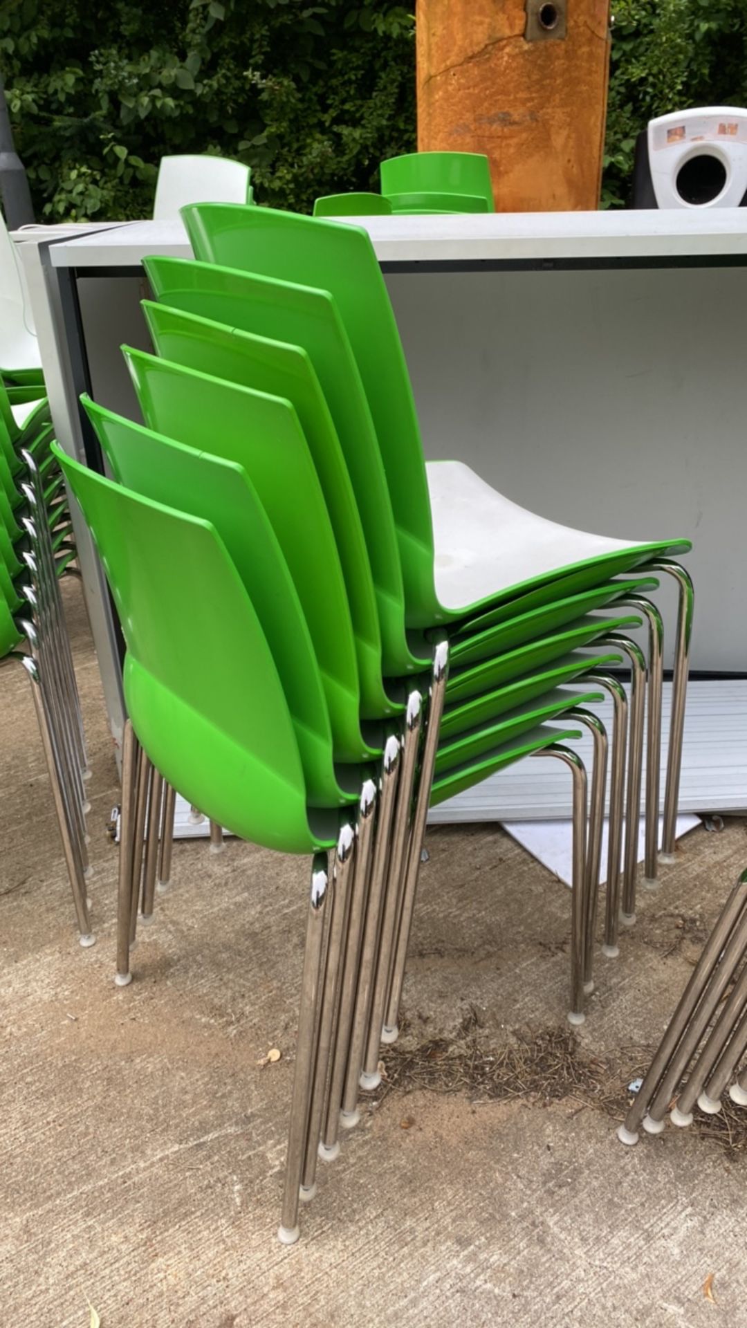 Set of 8 Connection Ice Breakout/Canteen Stackable Chairs - Image 7 of 8