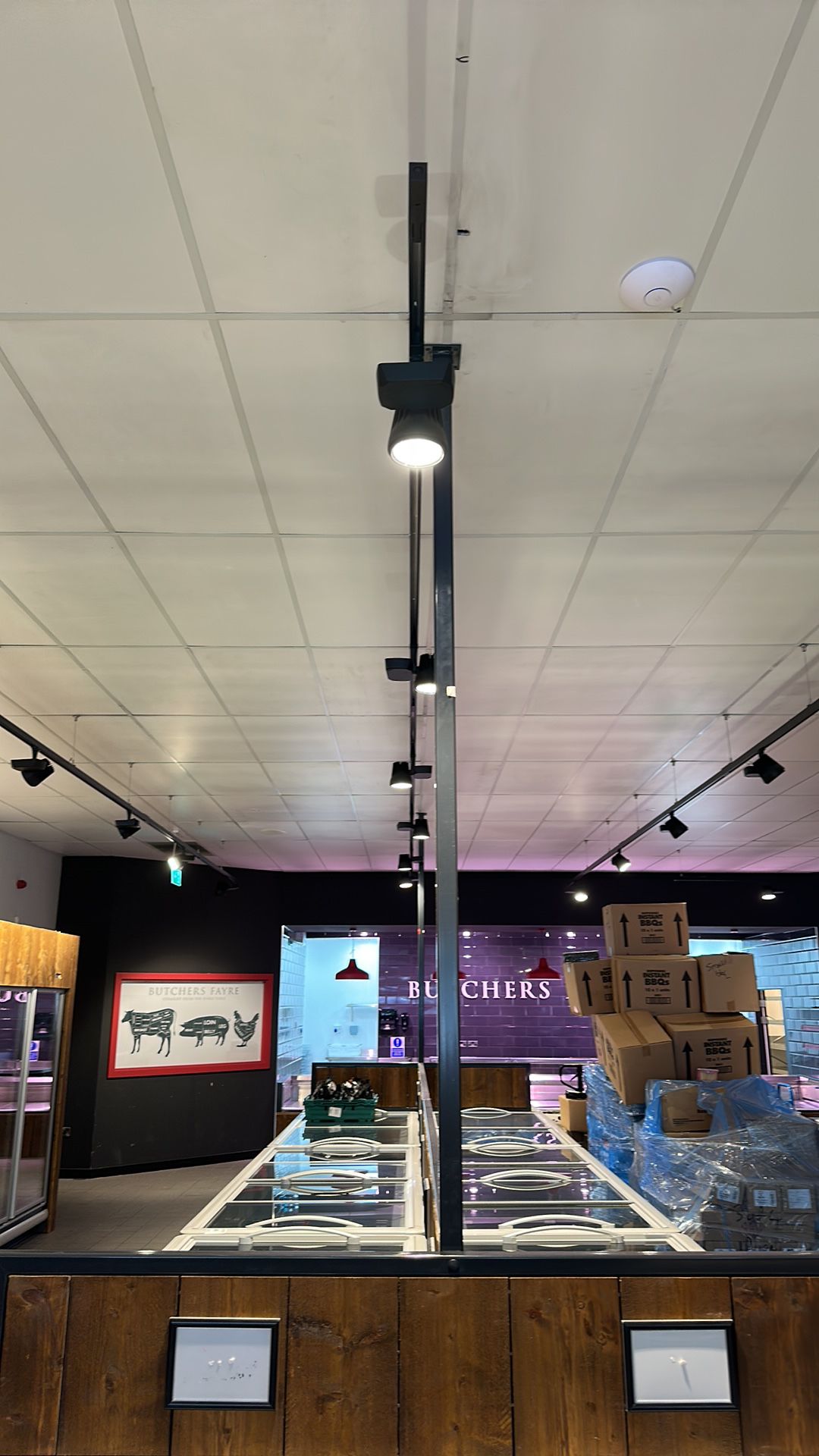 1 x Bay of Retail Lighting