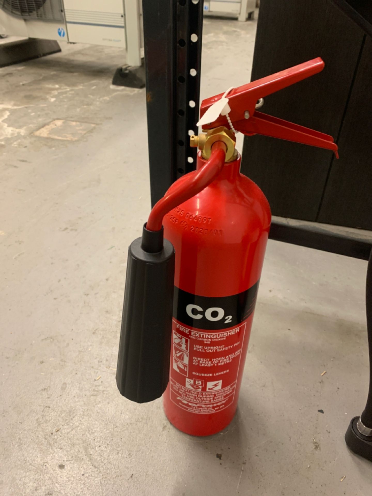 4 x Fire Extinguishers - Image 3 of 4