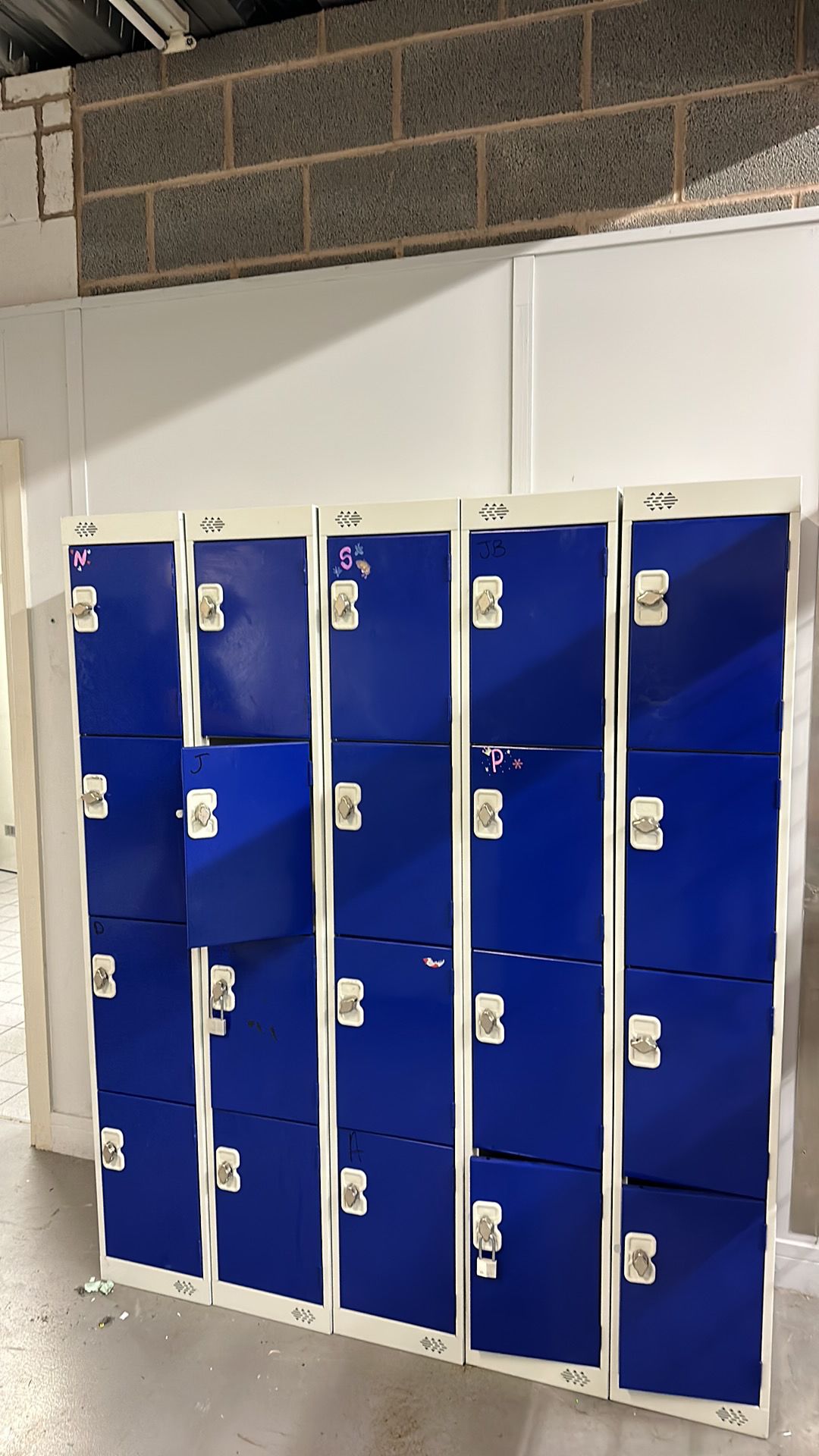 Staff Lockers - Image 2 of 6