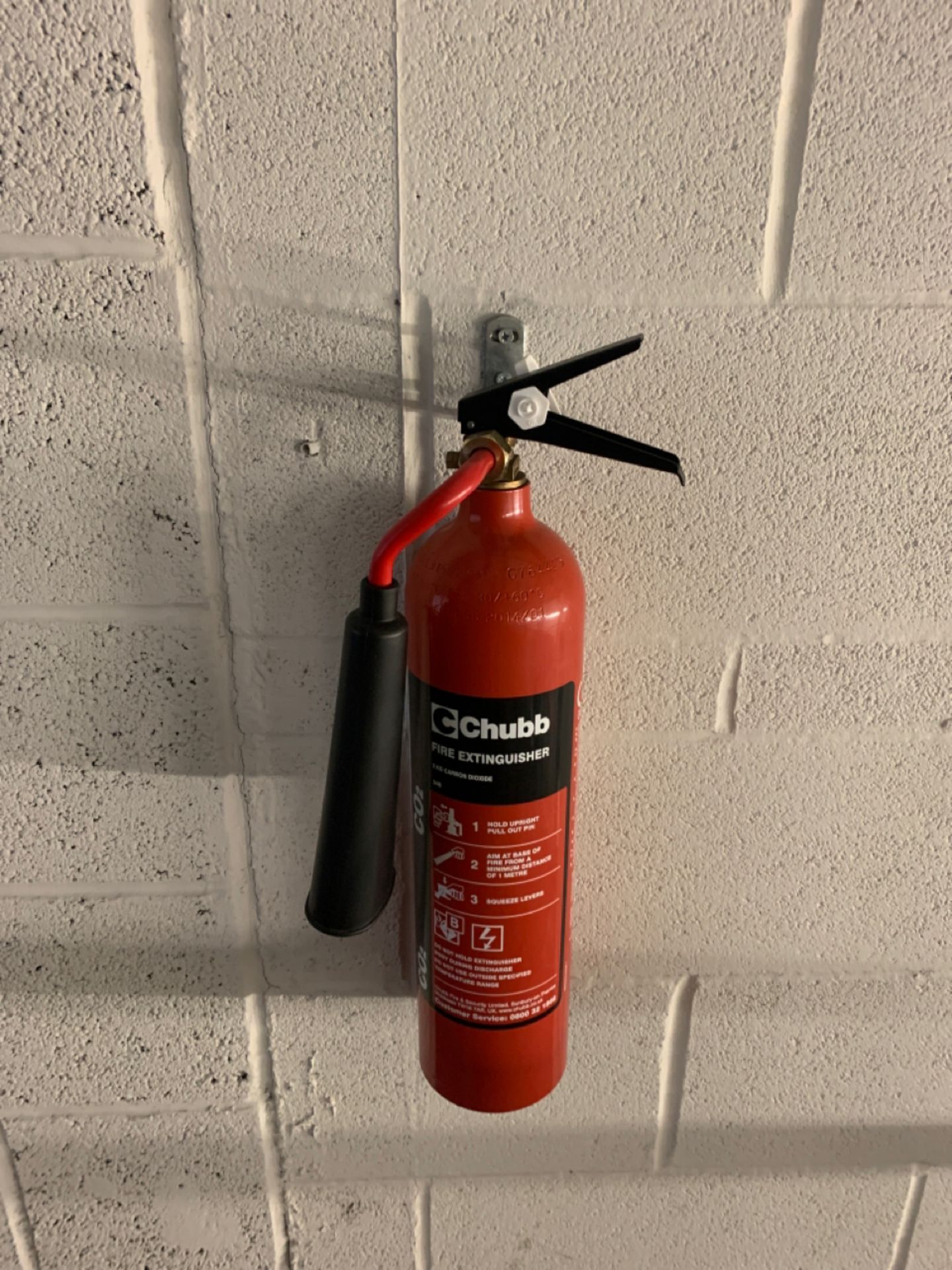 4 x Fire Extinguishers - Image 4 of 4